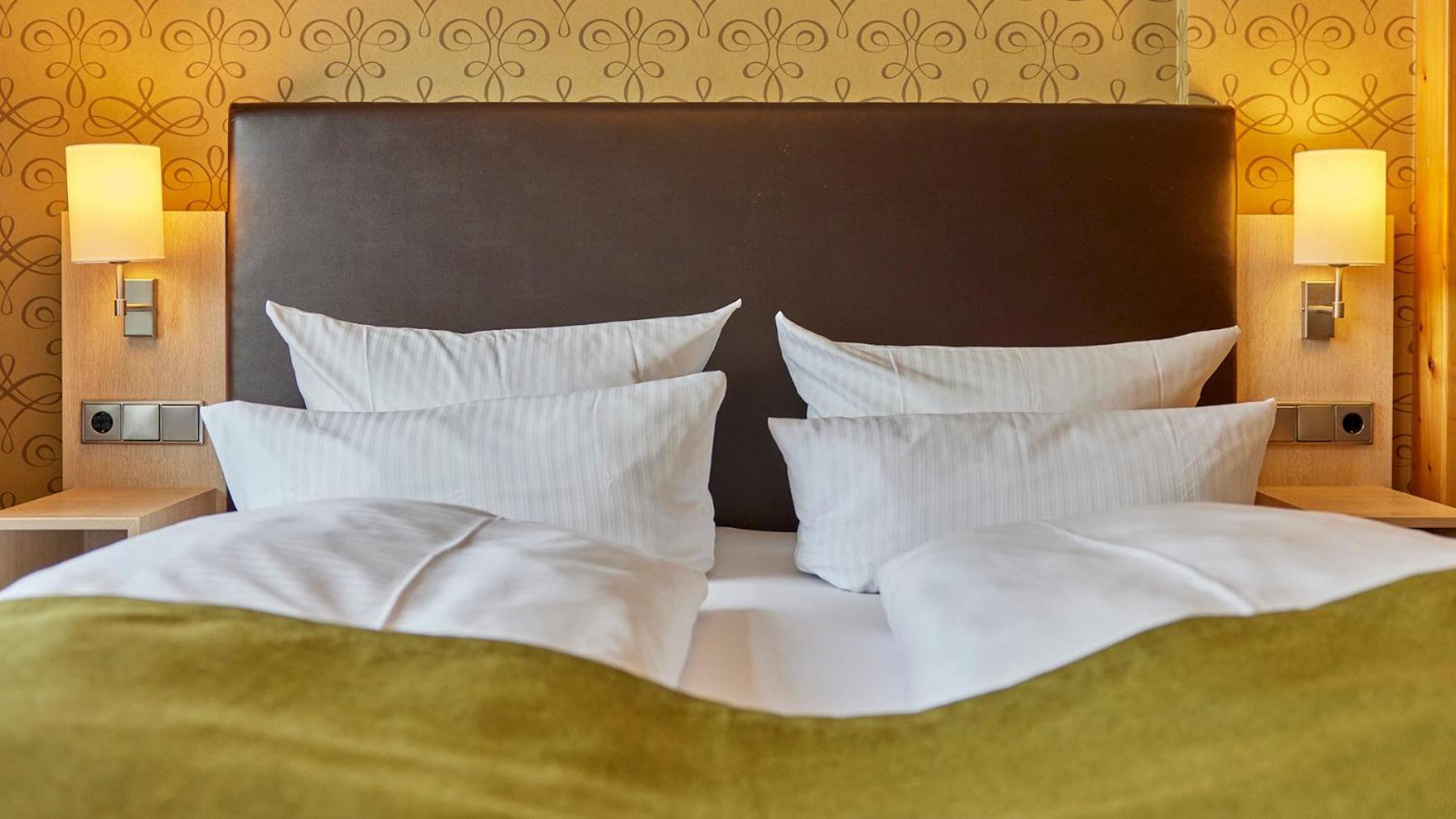 Mayer'S Weinhotel Zell an der Mosel Room photo