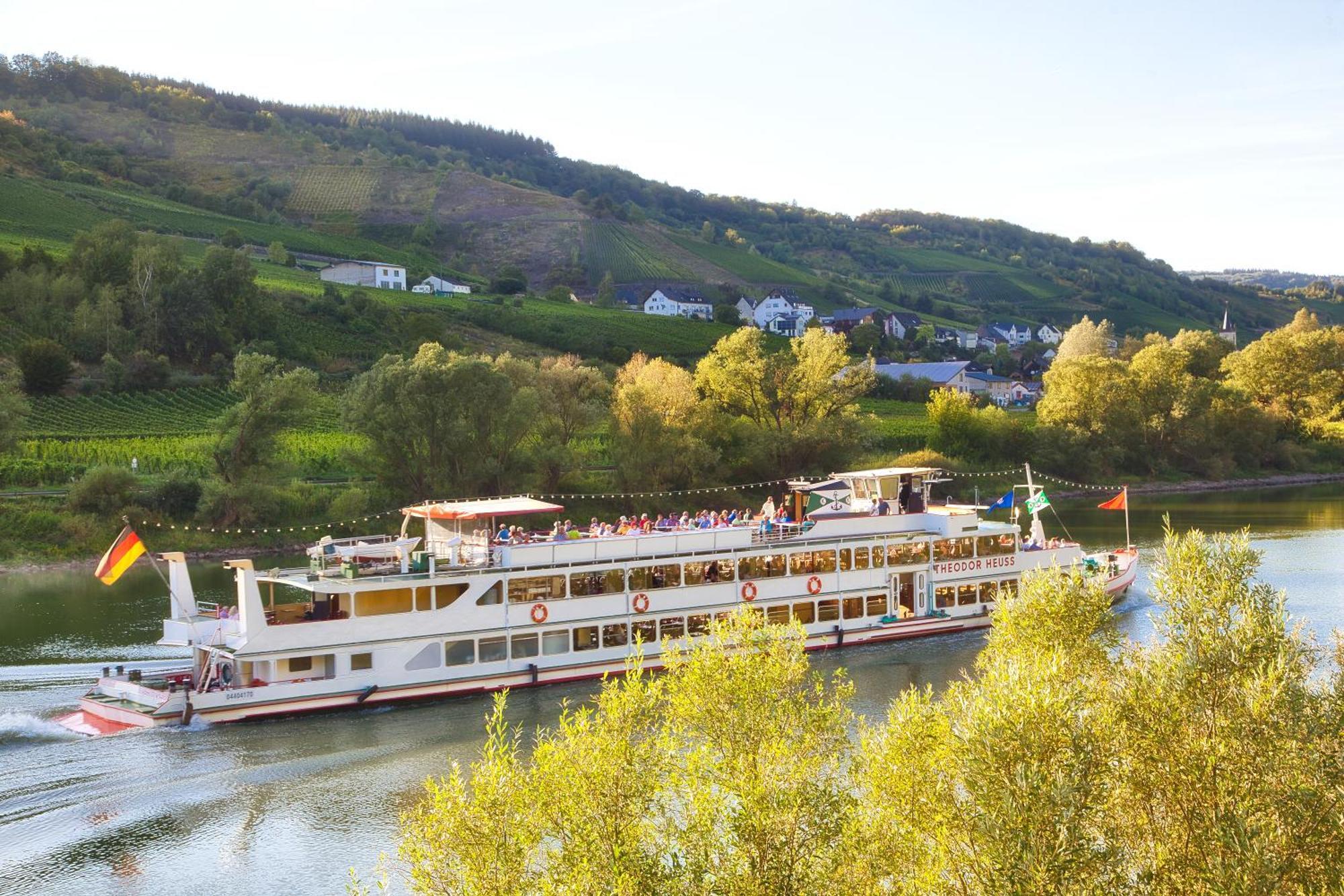 Mayer'S Weinhotel Zell an der Mosel Exterior photo